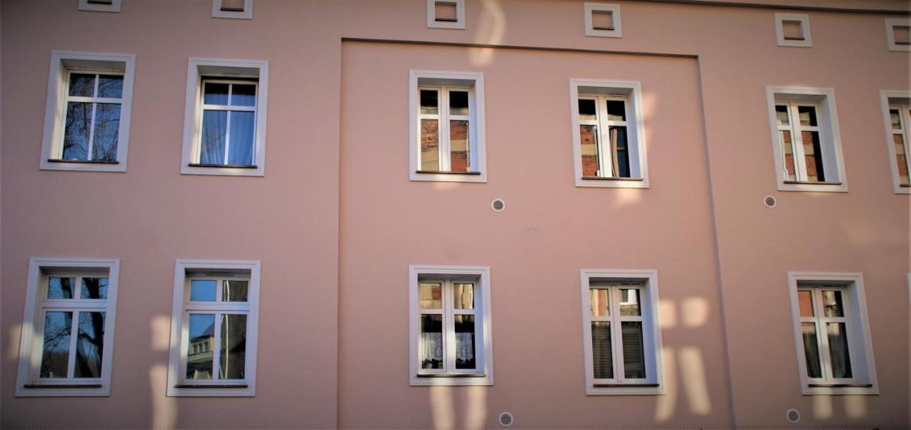 Villa La Val, Apartamenty Wałbrzych Εξωτερικό φωτογραφία